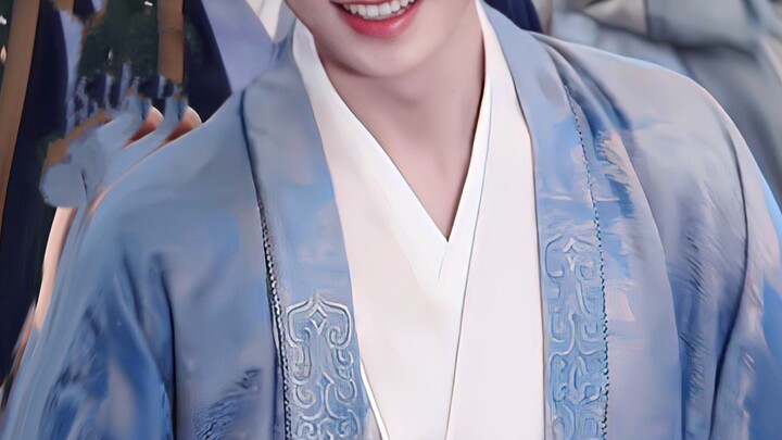 أضحكني كثيرًا، آخر مرة سمعت فيها مثل هذه التسمية كان مع هوه جيان هوا وليو يي في هاها!!