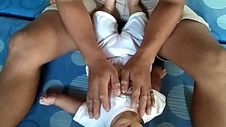 tawa ng tawa yung baby namin mahawakan lng yung ilong haha🤣😅😆