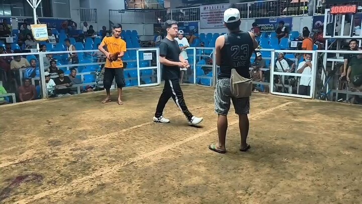 ELORDE WIN SWEATER