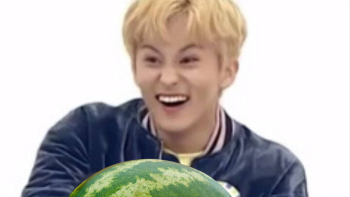 Lee Maek at the EXO concert is so, so cute—ahhhhhh!