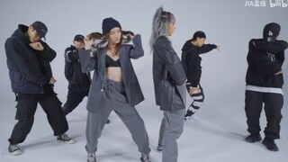 The dance of the crazy cool Gai Jia Ge [Meng Jia] Sold Out is on fire and mixed cut is A! You are go