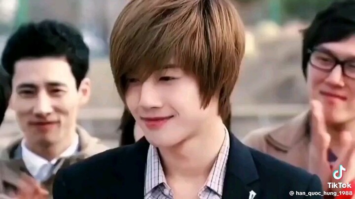 BECAUSE I'M STUPID_KIM HYUN JOONG