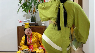 Today, let's also experience Old Zhang's happiness—doesn't this feel great?! Looks like he was just 