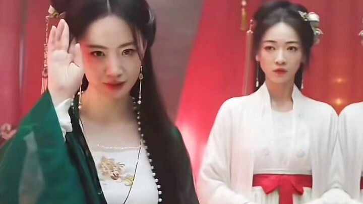Ada yang bilang dari sudut pandang ini, Li Meng mirip dengan Liu Yifei, apakah benar?