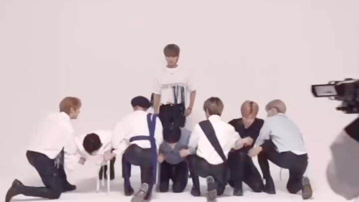 ستراي كيدز | إنها حية حقًا! بروفة "Top" بدون موسيقى خلفية.