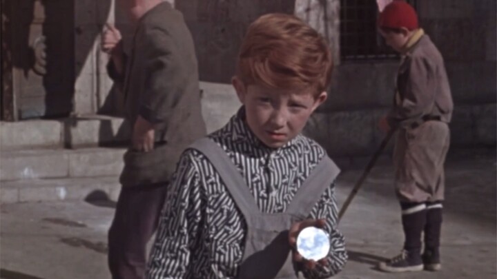 Tarkovsky's early films have a strong visual art style.