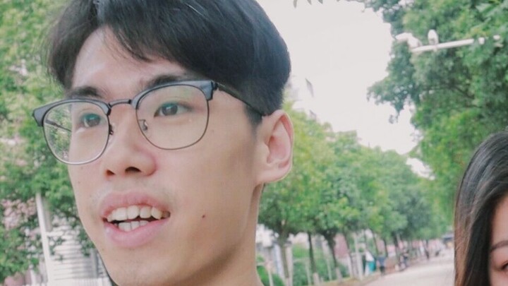 Sungguh memalukan untuk kembali ke sekolah asalku dan mencari teman sekolahku untuk mengambil foto K