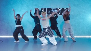 Nhảy xong muốn đi nghỉ mát biển, Tiểu Long biên đạo múa｜🎵ESPRESSO, vui vẻ thoải mái nhảy múa!