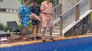 Một trò chơi nhỏ vui nhộn sắp ra mắt, và bạn cùng phòng của tôi đã bị lừa một cách thảm hại, hét lên