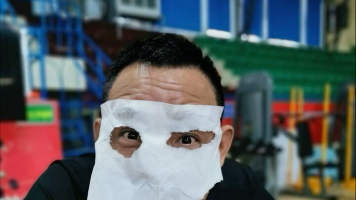 Anh Đông Lai: Dự án tiêu tốn ba đến năm trăm triệu tệ của Phỗng Đông Lai, hoàn toàn không liên quan 