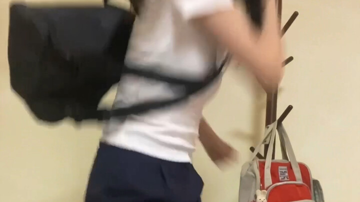 Áo 14 tệ!! Váy 52 tệ!