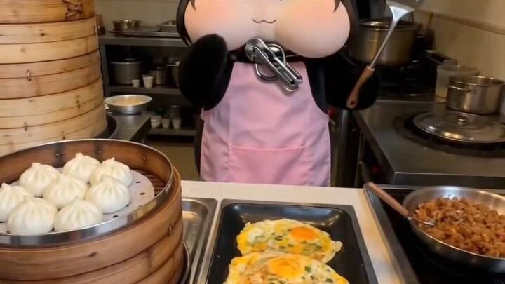 Chú chim cánh cụt giọng Đài Loan bán bánh rán