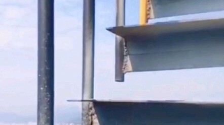 反人类的楼梯，看得我腿都软了