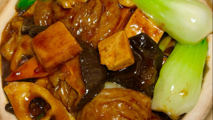 Learn a classic Old Shanghai side dish in 30 seconds: vegetarian assorted stew