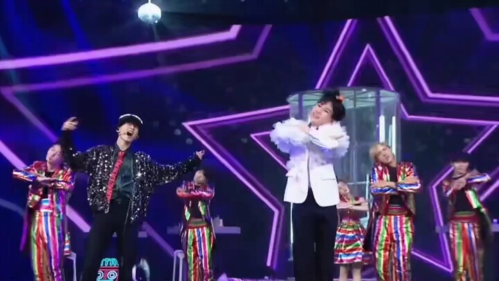 [Zhang Zhenyuan] Little Huahua is so cute when she dances, hehe