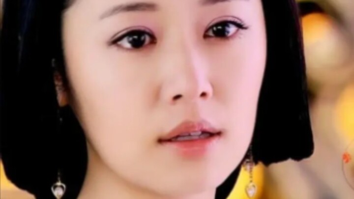 “Don’t you want to beg me?” Only those in the know get it—once Dou Yifang opens her mouth, it’s stra