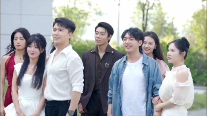 ชายหนุ่มผู้ยากจนลืมตาขึ้นและกลายเป็นวายร้ายผู้มั่งคั่งและโง่เขลาที่มีระบบ (ENG)