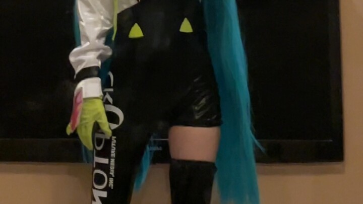 It's Hatsune Miku!