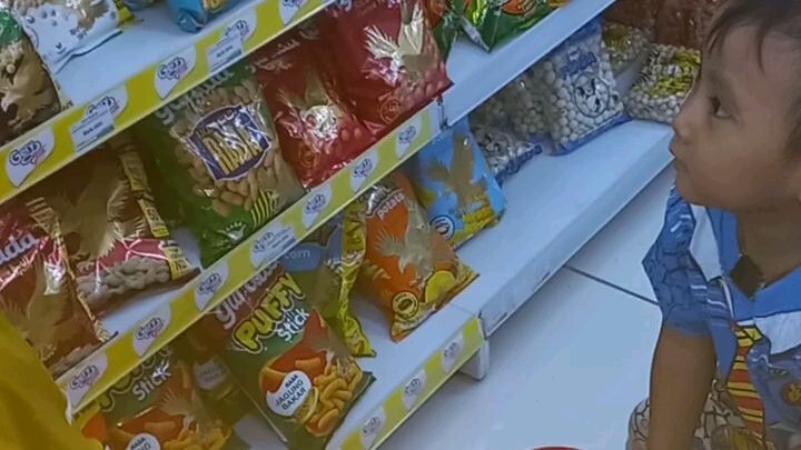 bocil bocil lagi belanja..