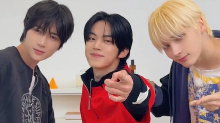 คิมโดฮุน x ชูนิงเคย์ x ชเวบอมกยู ท้าเต้นเพลง “YouYou”! 260511 ดาลู 🥰 ดาลู 💗