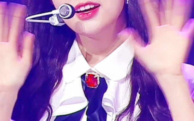 This heavenly beauty is so stunning that even passing paramecia can't help but gasp in awe!!!