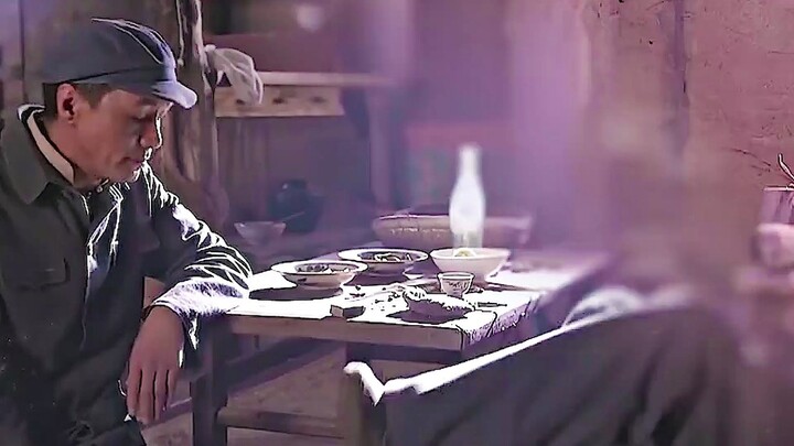 การสอบเข้ามหาวิทยาลัยครั้งเดียวเปิดเผยความสัมพันธ์อันยุ่งเหยิงระหว่างสามคน เธอยอมถูกไล่ออกจากบ้านดีก