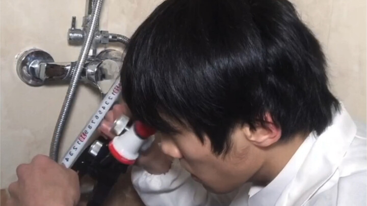 ฉันผู้ปรับอุณหภูมิน้ำขณะอาบน้ำ