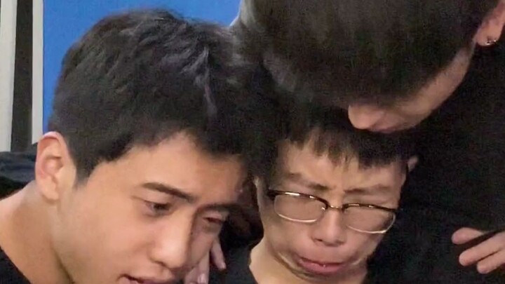 我就说调找不到了！原来是跑了