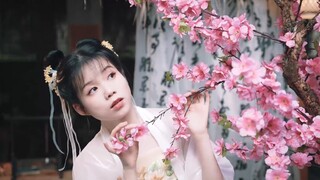 Apakah ini kekasih masa kecil yang tumbuh bersama Anda? [Tarian Gaya Cina Aliran Cahaya]