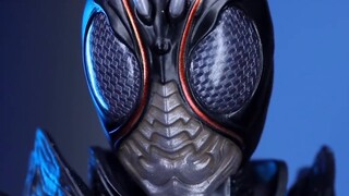 Bermainlah dengan Kamen Rider Blacksun yang berbentuk makhluk