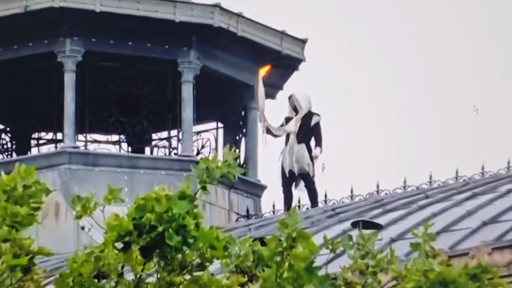 Ada apa dengan Assassin’s Creed di pembukaan Olimpiade? Ini justru kerja sama yang saling menguntung