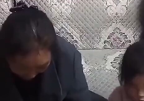 Tôi muốn khóc khi nhìn thấy cảnh này. Tuổi thơ của tôi đã quá xa vời.