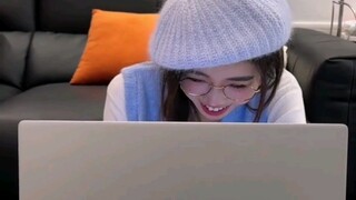 Lâm Dật, bạn thường lướt web bằng gì?