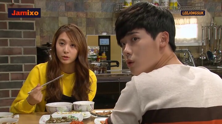 High kick 3 , krystal and lee jong suk " puing puing "