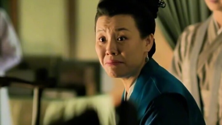 Putri, dengarlah aku! Anda terlambat, semua tanaman anggrek sudah habis terjual. Tinggal satu tanama