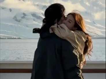 Awalnya nggak ada yang berharap banyak sama kita, dan kita sendiri juga nggak terlalu percaya satu s