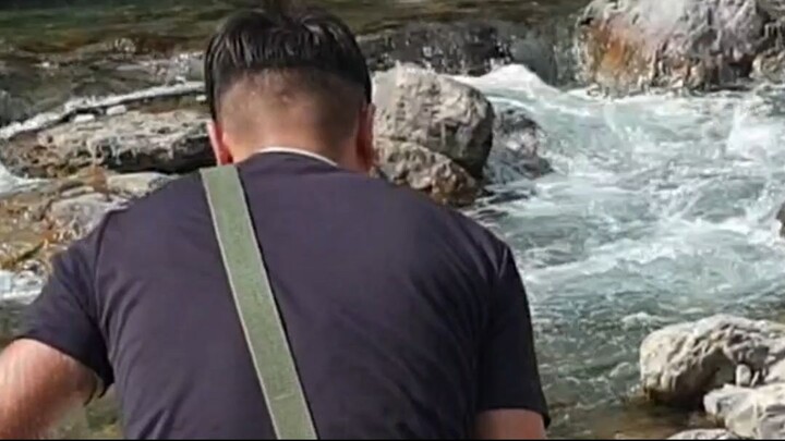 CAST NETTING IN NEPAL | HIMALAYAN TROUT FISHING WITH HANDMADE CAST NET |