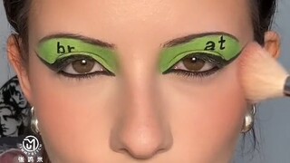 Một phong cách xanh neon brat đang cực kỳ thịnh hành trên mạng quốc tế! Cô nàng rửa chén thắng lớn!