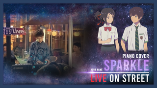 [Big Head Brother] นักดนตรีเปิดหมวกร้อง Sparkle จาก Your Name จนสาว ๆ กรี๊ด