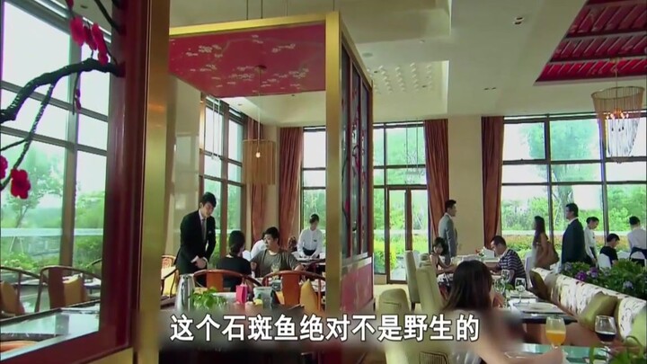 男人点一条价值十万的石斑鱼，怎料立马尝出不对劲，这下出大事了