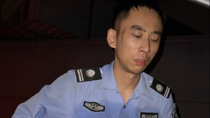 Đâm phải huấn luyện viên