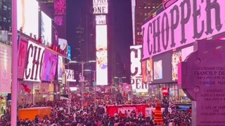 海贼王新电影《RED》“刷屏”纽约时代广场！太羡慕了！one piece是真实存在的！！！