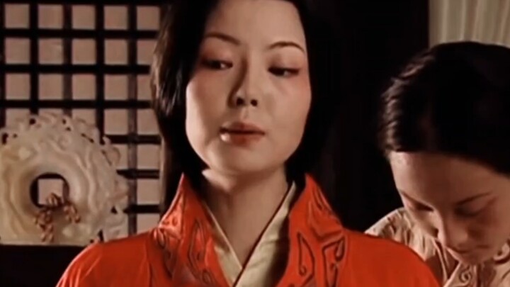 Tình yêu không thể trao, thì còn có thể cho tiền; tình cảm đã hết, vẫn còn huyết thống