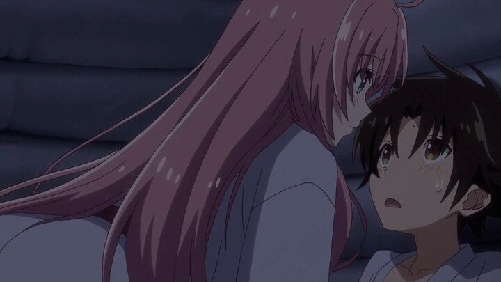 "Hmm... Honey, are you a little too close❤"