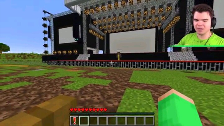 YOU LAUGH = YOU EXLODE In MINECRAFT! (Funny)