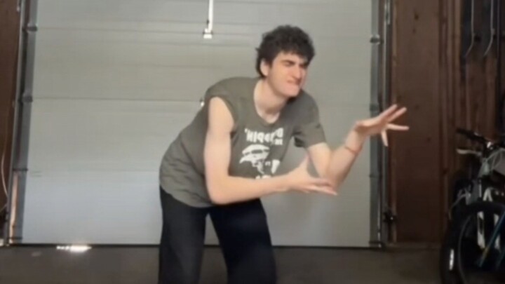 I'm Pi Ying, please advise (Don't watch while eating)