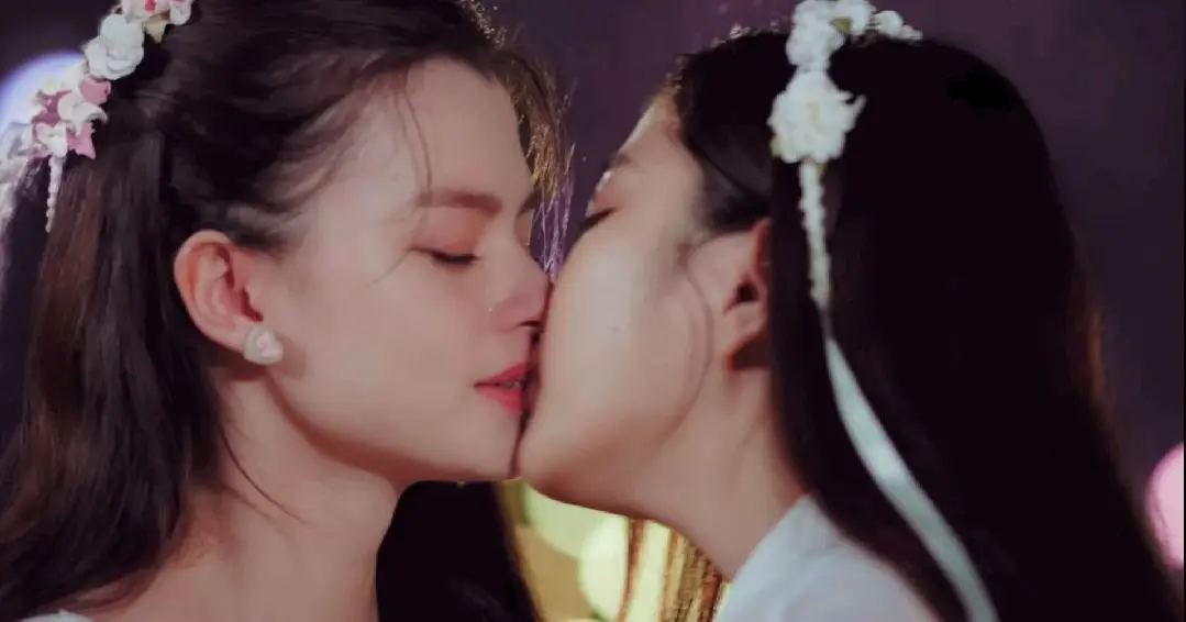 Любовь это наука лакорн марк и оуэн. Twins the series ep 10. Twins the series ep 10. Лучшие близнецы дорама поцелуй. Дорама щекотка.