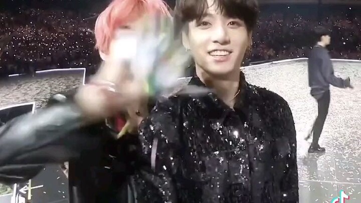this taekooks loving ♥︎
