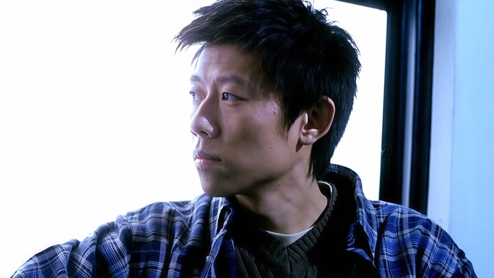 “هل تظن أن إثارتها الغموض معك يعني أنها معجبة بك؟”