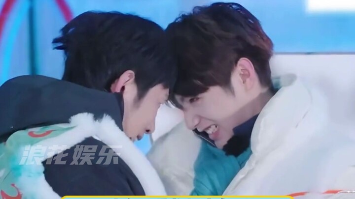 เราเหยาเหวินก็หลงเสน่ห์พี่หน้าหล่อไปอย่างง่ายดายแบบนี้เอง